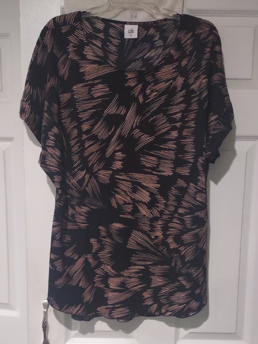 cabi Black Top with Blush Brushstroke Motif Size XL